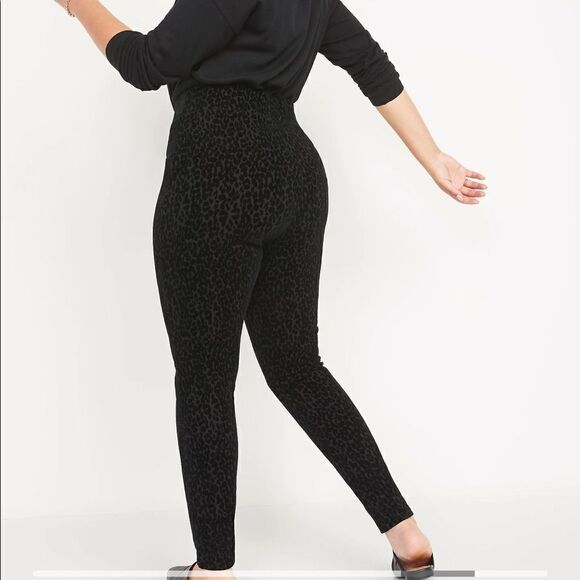 OLD
NAVY STEVIE PANTS  - Picture 3 of 8